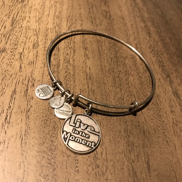 Live in a the Moment Alex and Ani - Picture 1 of 1